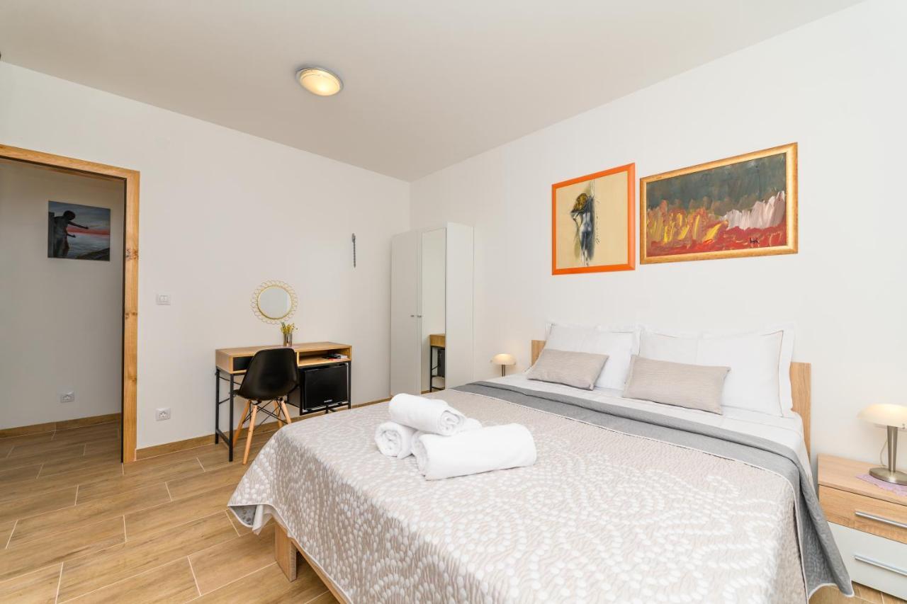 Rooms Forever Miholascica 外观 照片